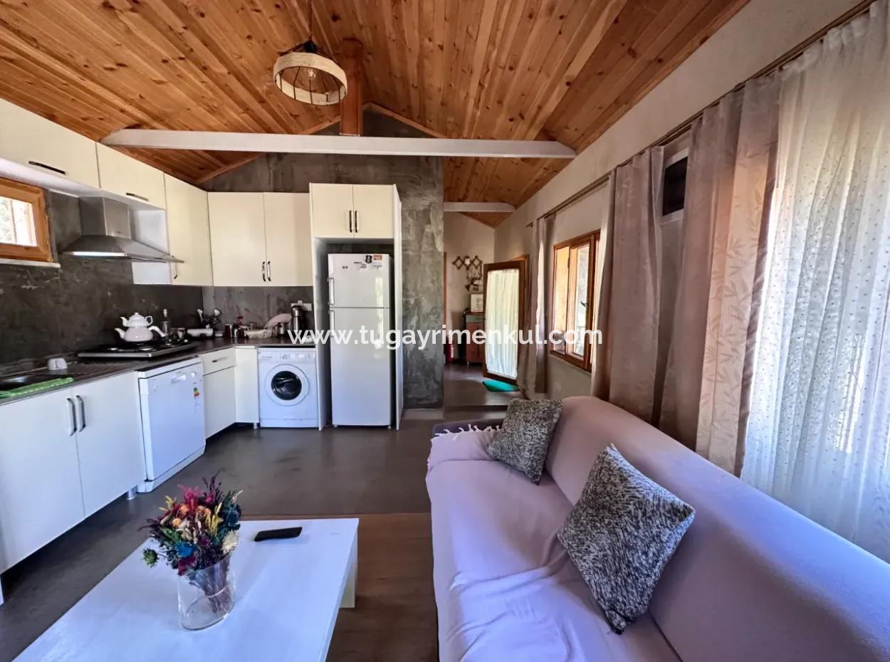 2 Neu Restaurierte Gebäude Auf Einem 1580 M2 Grossen Grundstück In Muğla / Ortaca / Tepearasi Dorf. Dorfhaus