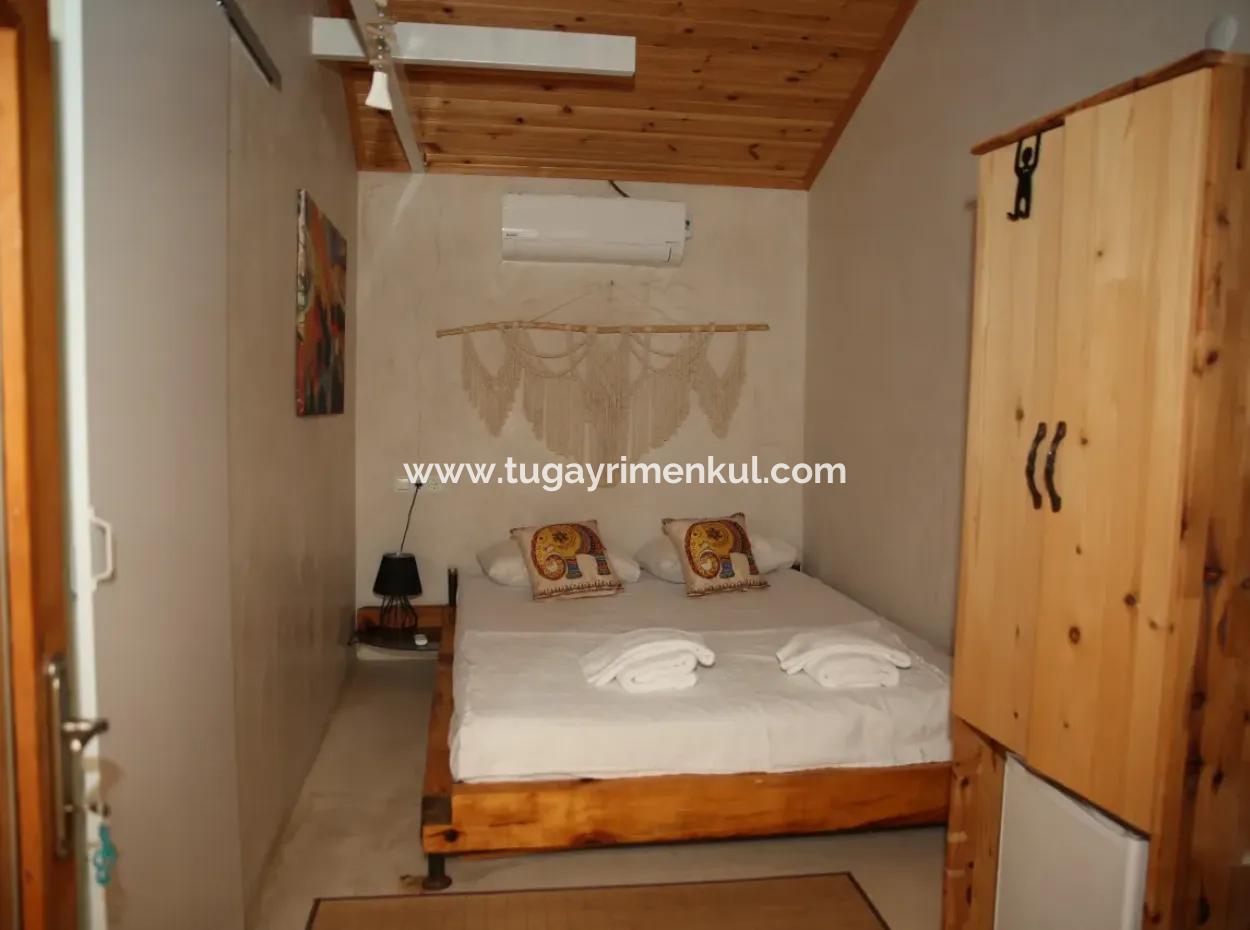 2 Neu Restaurierte Gebäude Auf Einem 1580 M2 Grossen Grundstück In Muğla / Ortaca / Tepearasi Dorf. Dorfhaus