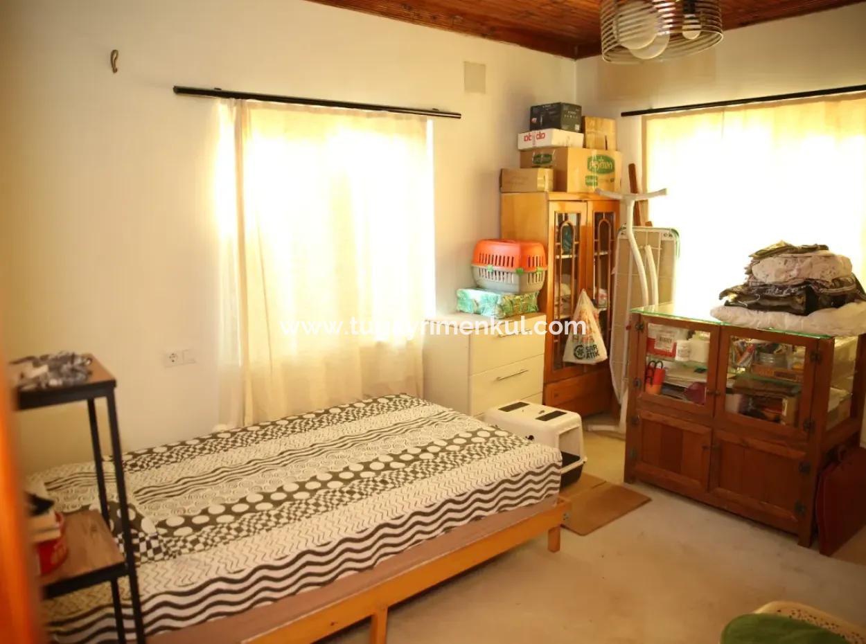 2 Neu Restaurierte Gebäude Auf Einem 1580 M2 Grossen Grundstück In Muğla / Ortaca / Tepearasi Dorf. Dorfhaus