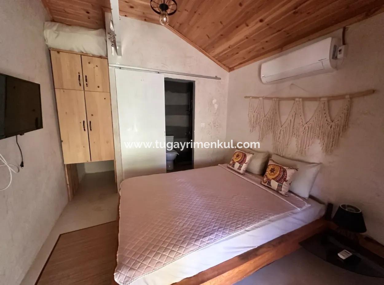 2 Neu Restaurierte Gebäude Auf Einem 1580 M2 Grossen Grundstück In Muğla / Ortaca / Tepearasi Dorf. Dorfhaus