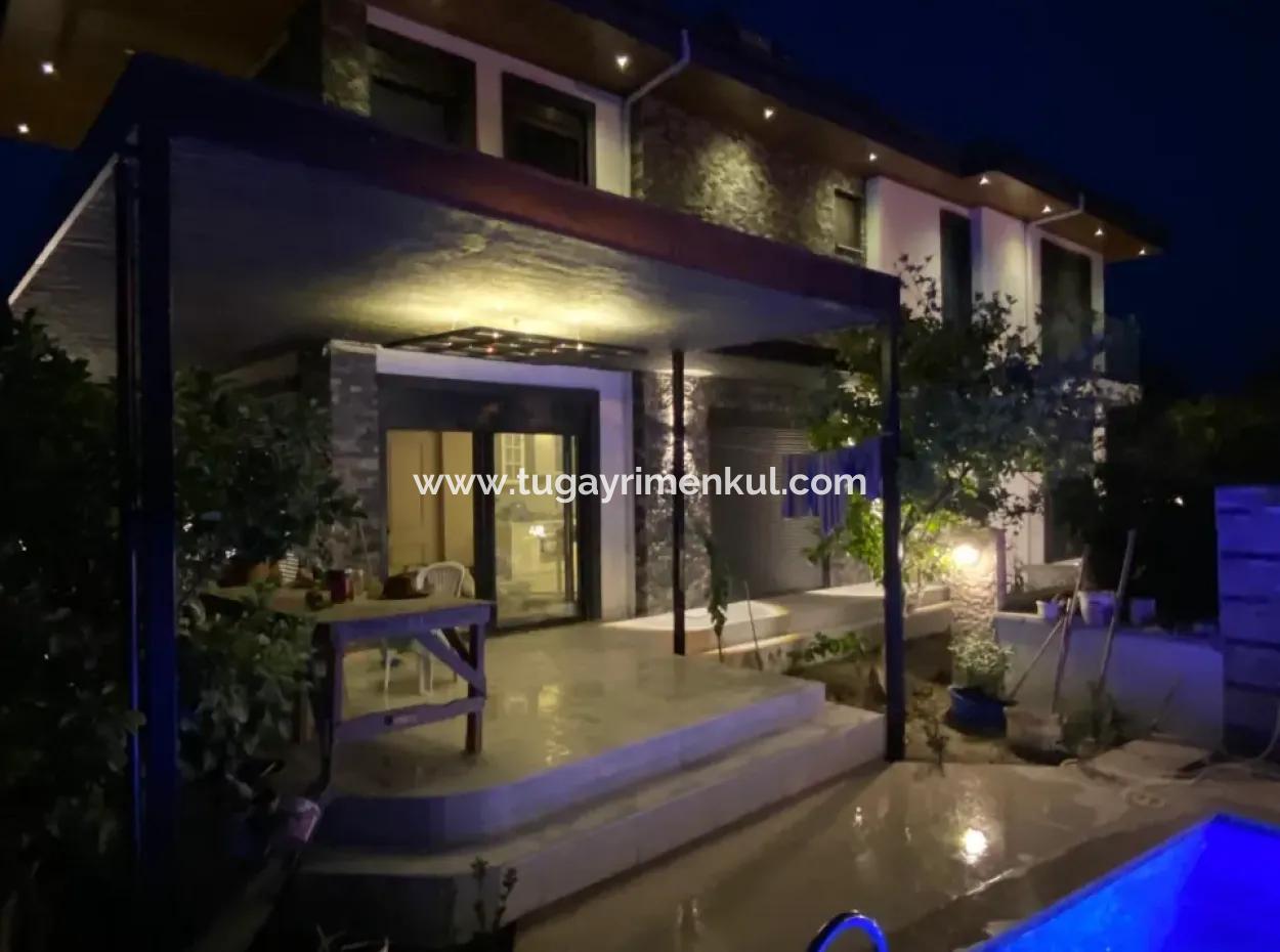 Muğla  Ortaca Dikmekavak'ta  3+1  Lüx Havuzlu Villa.