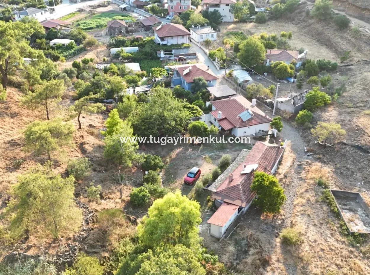 Muğla/ Ortaca /Tepearası Köyünde, 1580 M2 Arsa Üzerinde Yeni Restore Edilmiş 2 Ad. Köy Evi