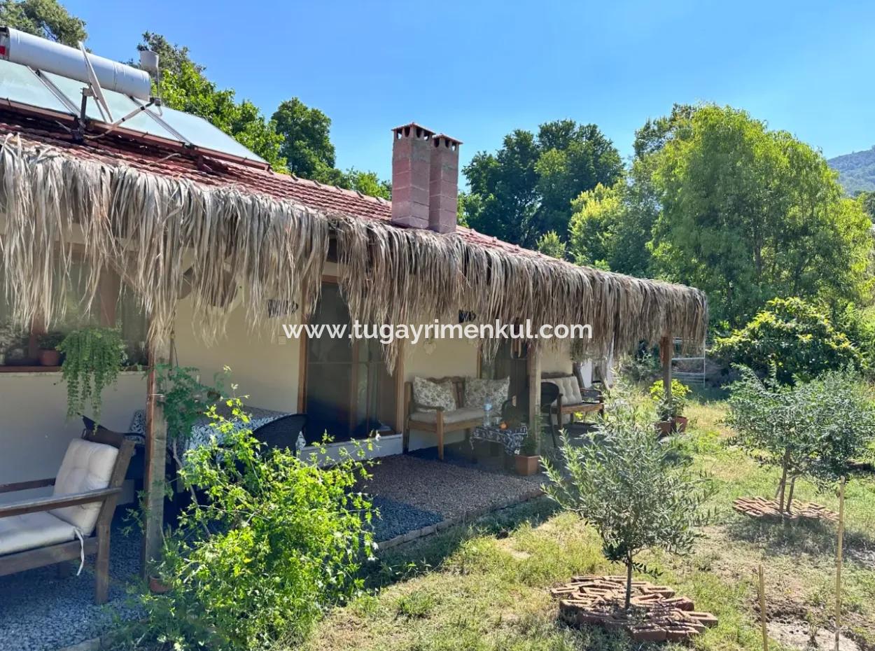 Muğla/ Ortaca /Tepearası Köyünde, 1580 M2 Arsa Üzerinde Yeni Restore Edilmiş 2 Ad. Köy Evi